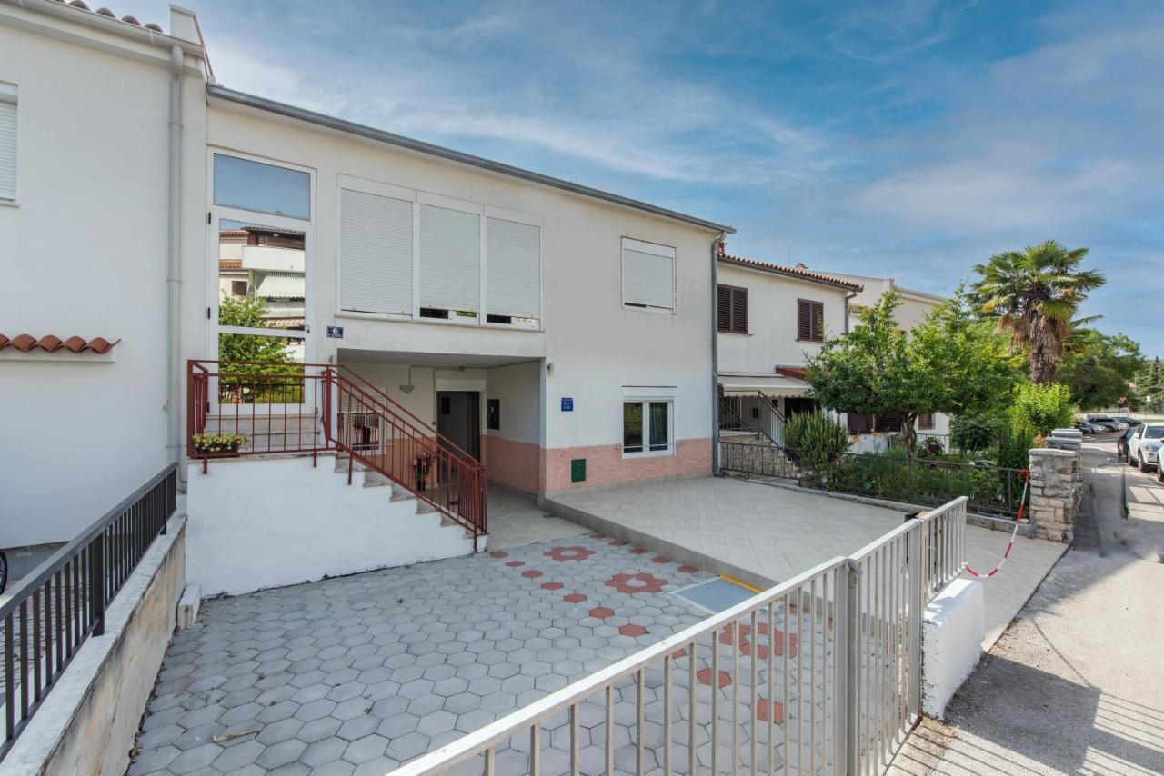 Alice Rooms Porec Exterior photo